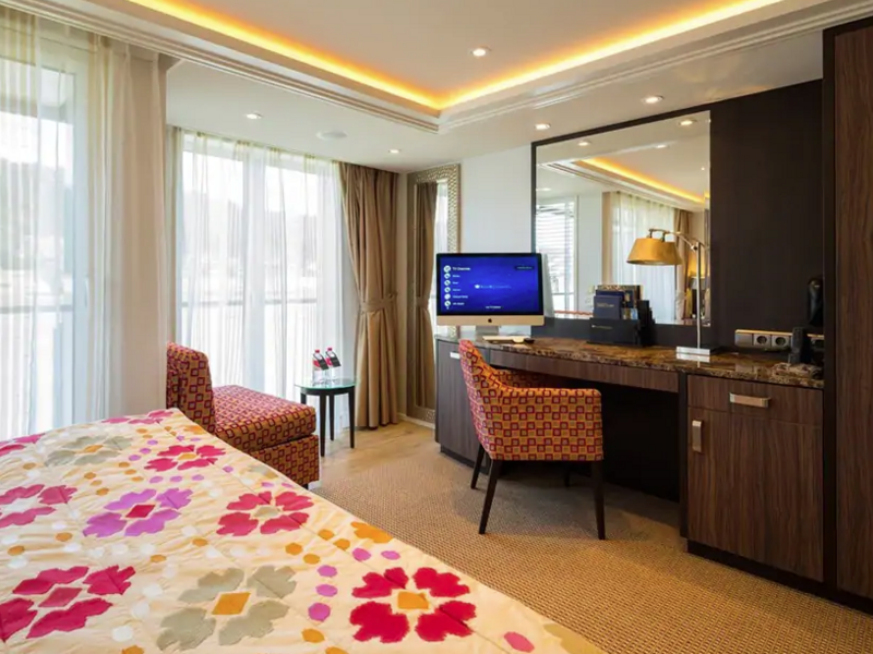 Cat AA Staterooms